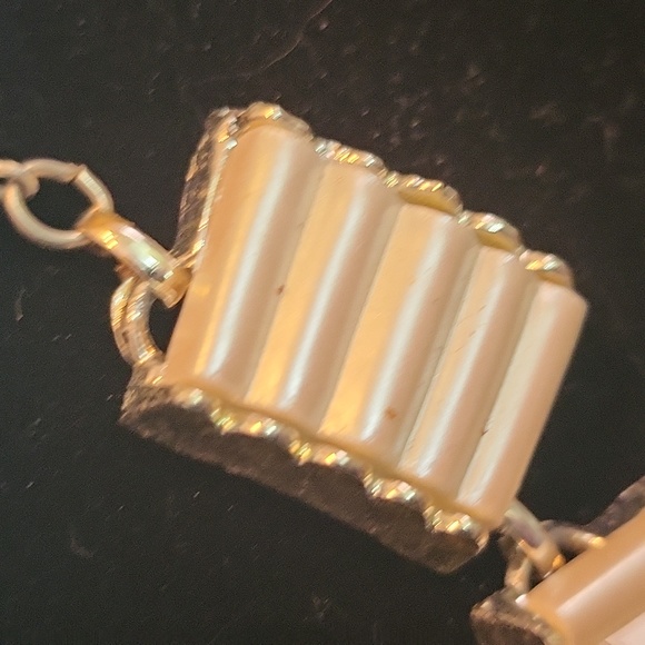 Vintage White Square Necklace - Picture 6 of 7
